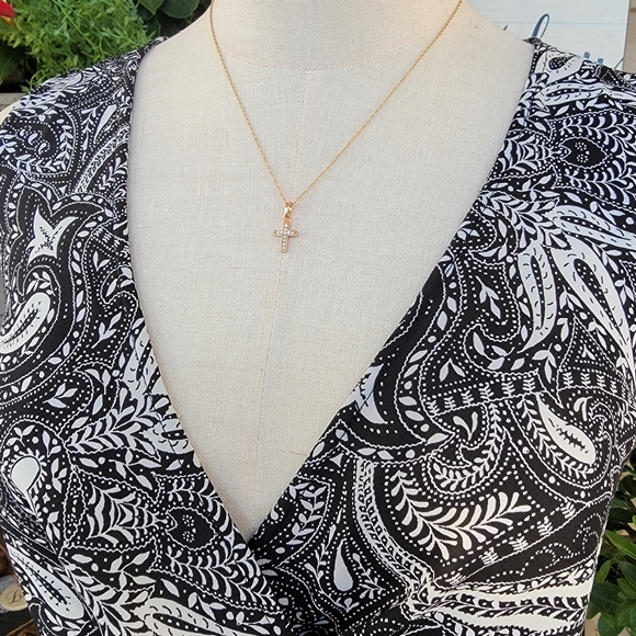LOFT ♡ Gorgeous Black 'n White Paisley V Neck Babydoll Sleeveless Blouse XS|S/M - Picture 10 of 15